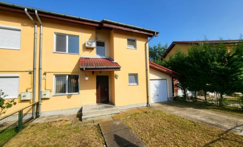 Description of image