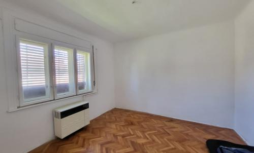 Description of image