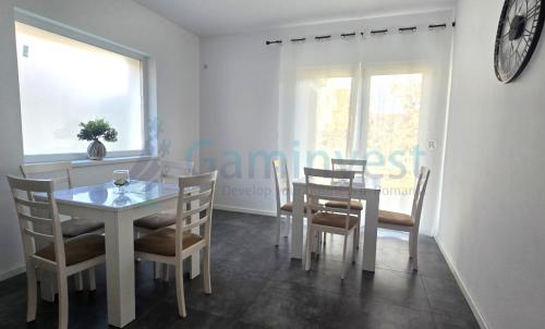 Description of image