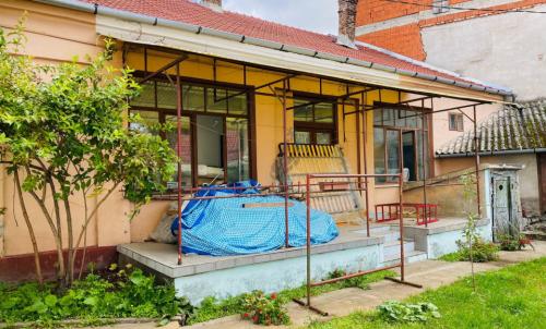 Description of image