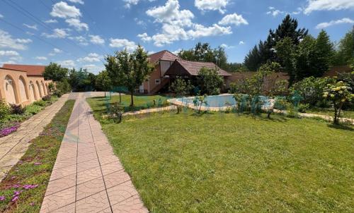 Description of image