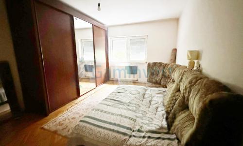 Description of image