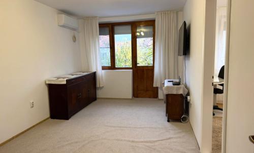 Description of image