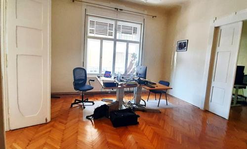 Description of image