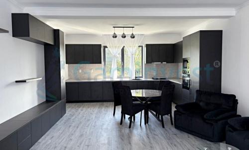 Description of image