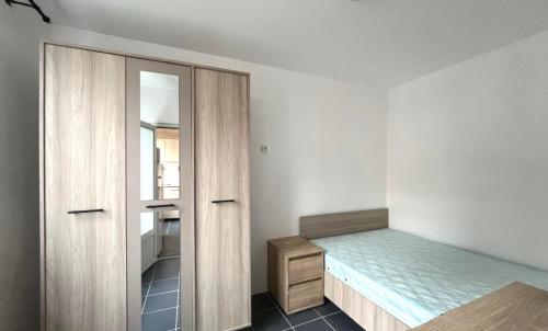 Description of image