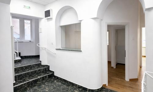 Description of image