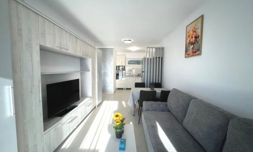 Description of image