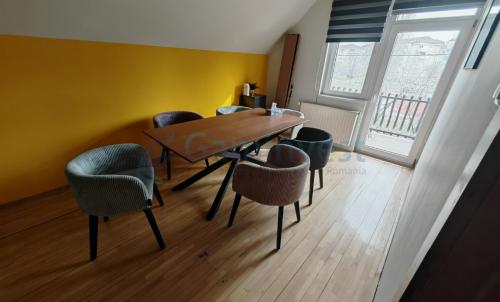 Description of image