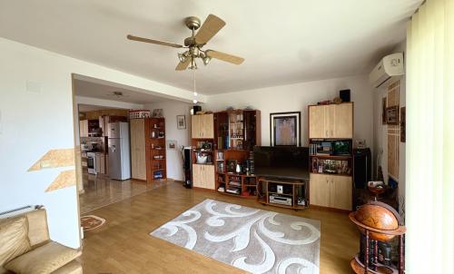 Description of image