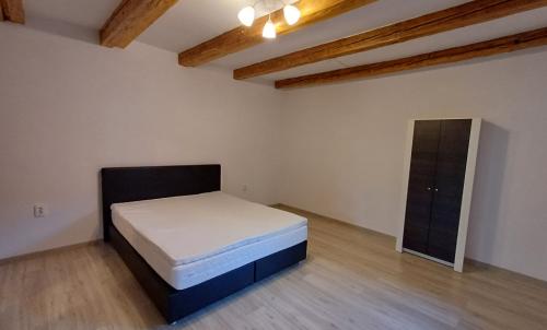 Description of image