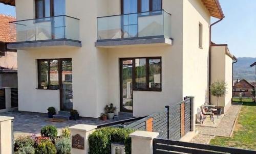 Description of image