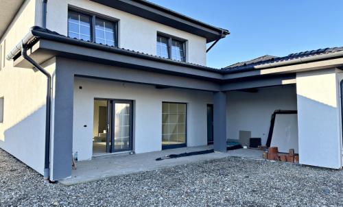 Description of image