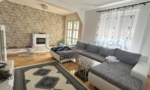 Description of image