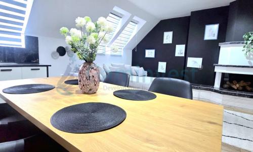 Description of image