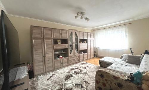 Description of image