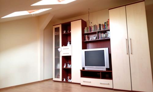 Description of image