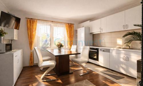 Description of image