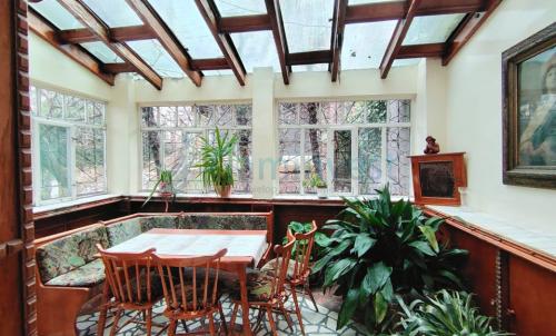 Description of image