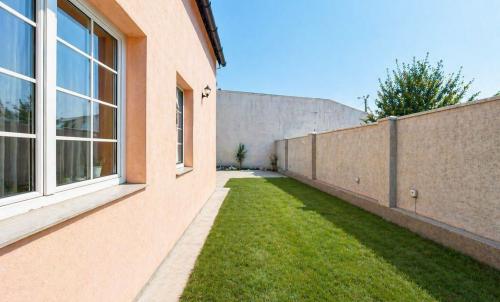 Description of image