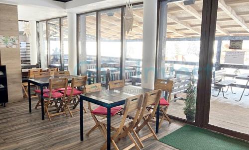 Description of image