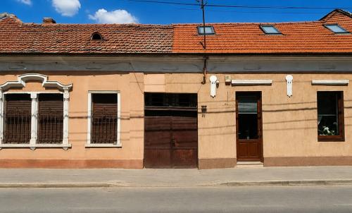Description of image