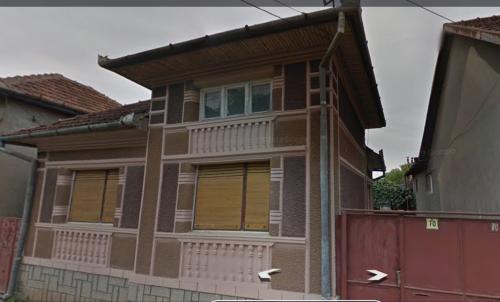 Description of image