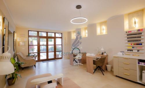 Description of image